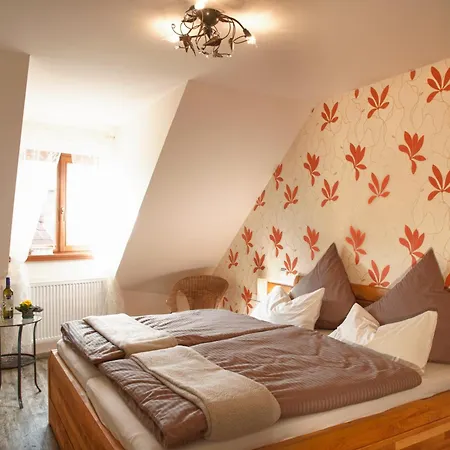 ベッド・アンド・ブレックファスト Gaestezimmer Im Familienweingut Raeder Hillesheim (Mainz-Bingen)