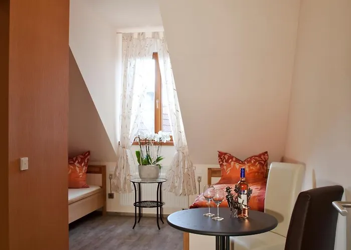 住宿加早餐酒店 Gaestezimmer Im Familienweingut Raeder