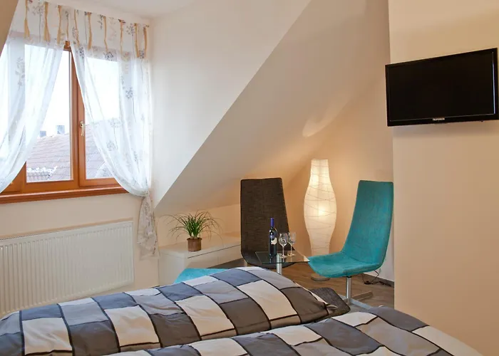 住宿加早餐酒店 Gaestezimmer Im Familienweingut Raeder Hillesheim (Mainz-Bingen)